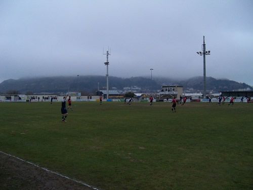 Image du stade : Maesdu Park