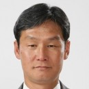 Yong-Soo Choi Gambar