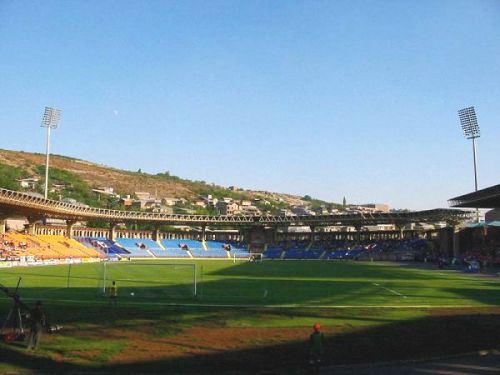 Nairi Stadium 球場的照片