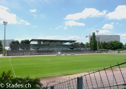Stade de Balmont 球場的照片